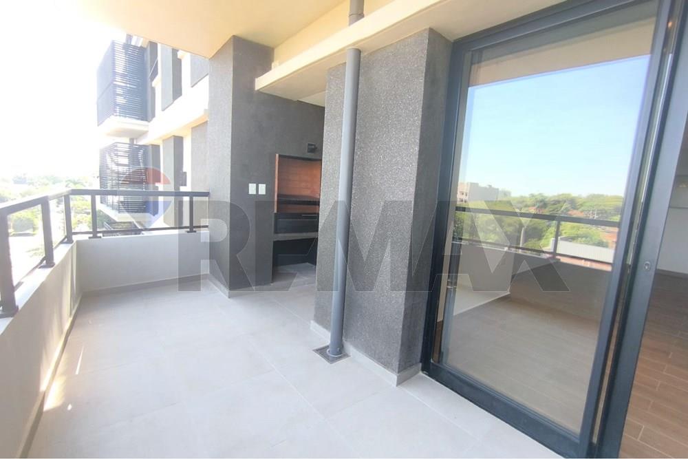 Alquilo departamento de 2 dorm. en Los Laureles — foto 2