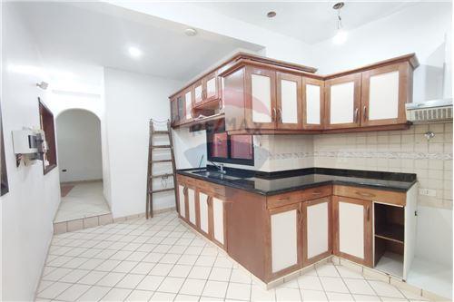 CASA EN ALQUILER VILLA AURELIA — foto 2