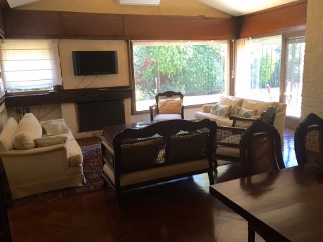 Casa En Alquiler En Carrasco Sur