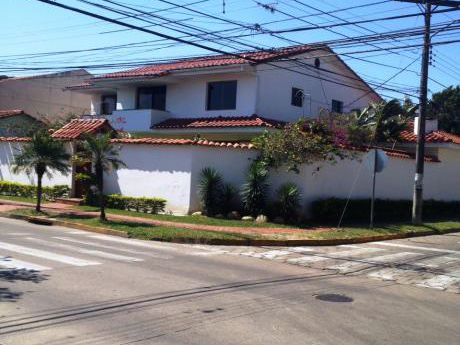 Amplia Vivienda En El Barrio Las Palmas