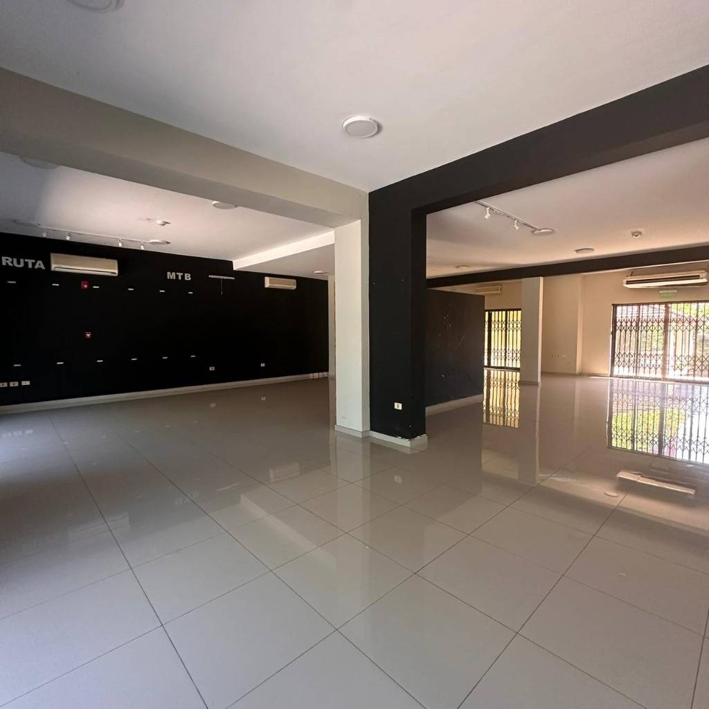 VENDO IMPORTANTE PROPIEDAD COMERCIAL | BARRIO VILLA AURELIA — foto 3