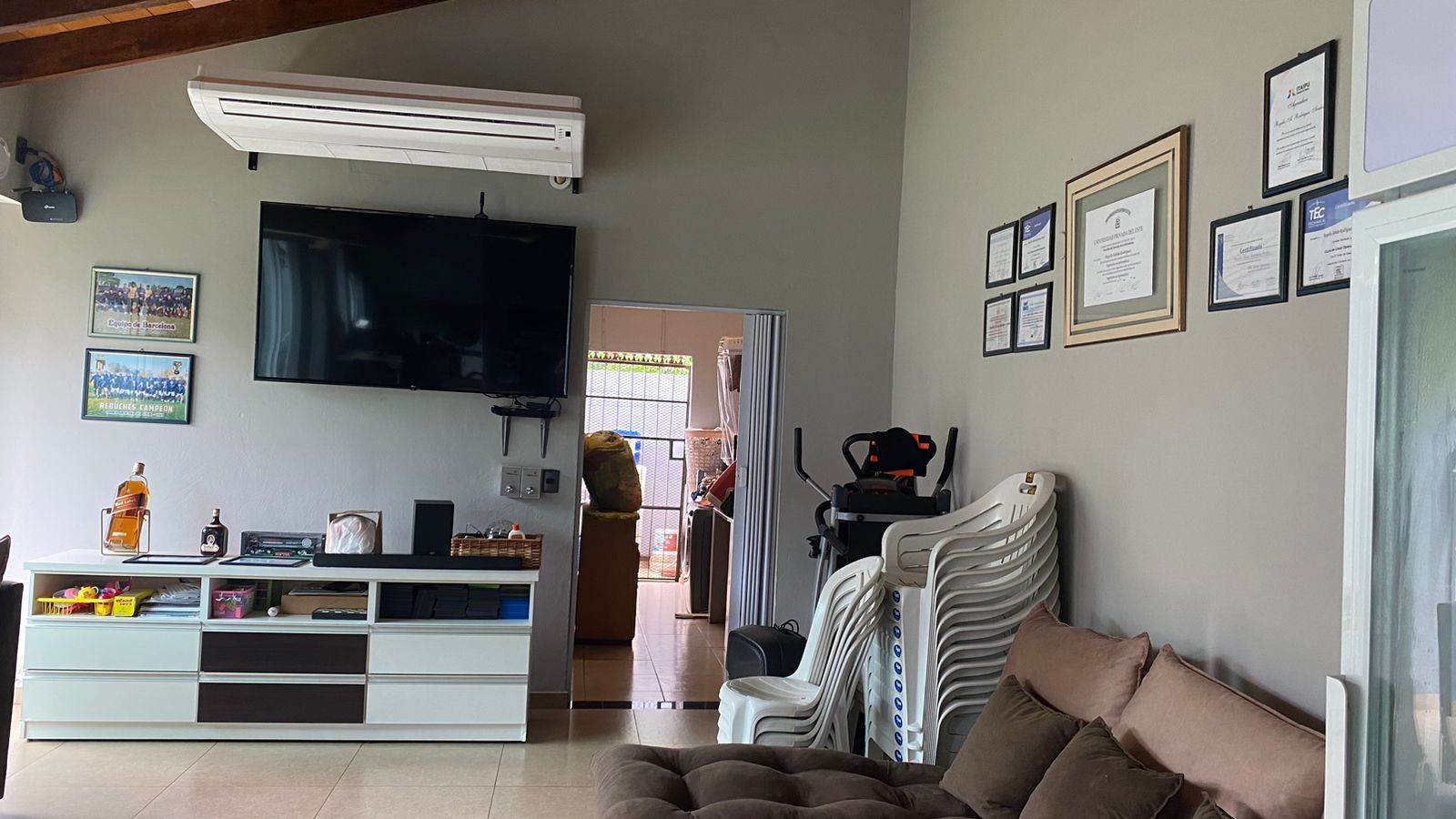 VENDO CASA EN ÁREA 5. PTE FRANCO. TOTALMENTE REFACCIONADA. Ref. ROG 3 — foto 3