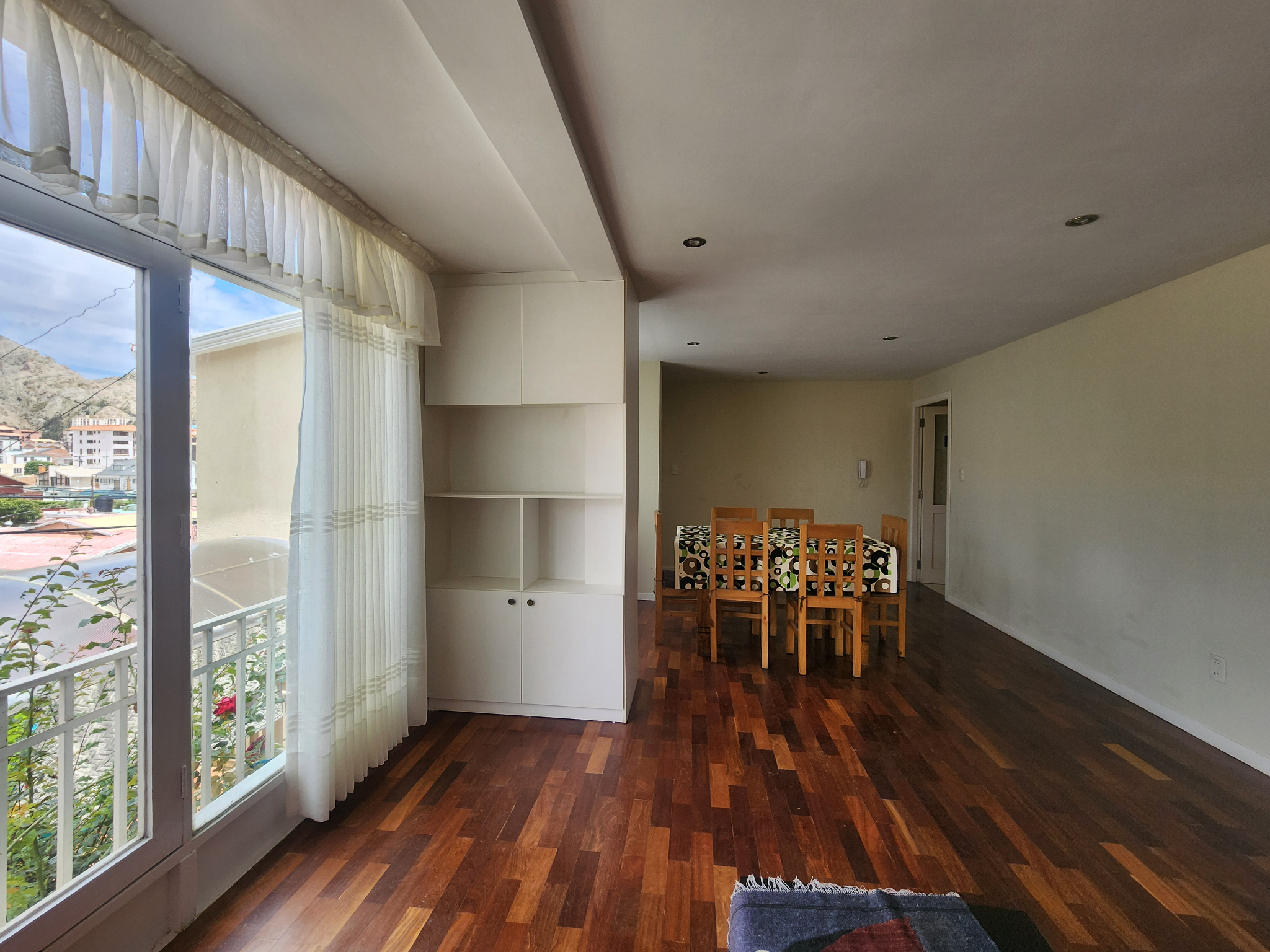 Departamento en alquiler bajo precio de mercado en Irpavi
