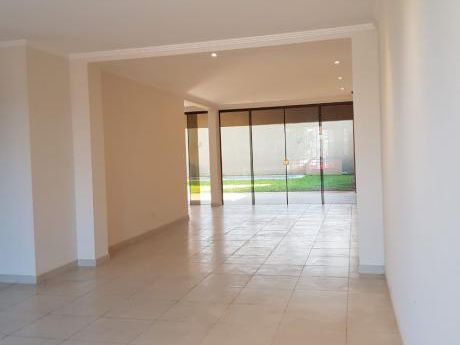 Vendo Casa A Estrenar En Mburucuya / Manora / Carmelitas