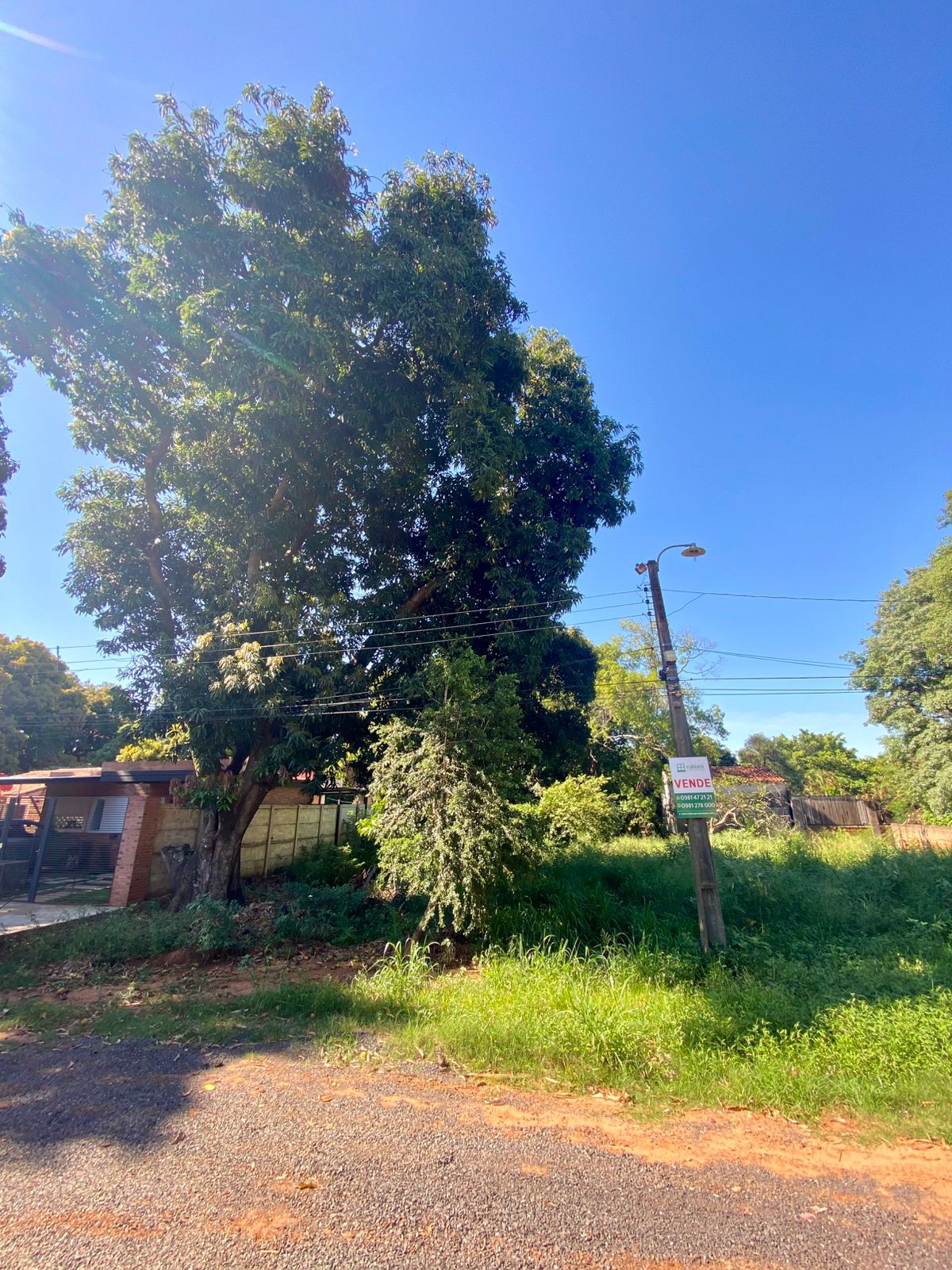 Amplio Terreno En Luque, Primer Barrio - Entorno Residencial — foto 3