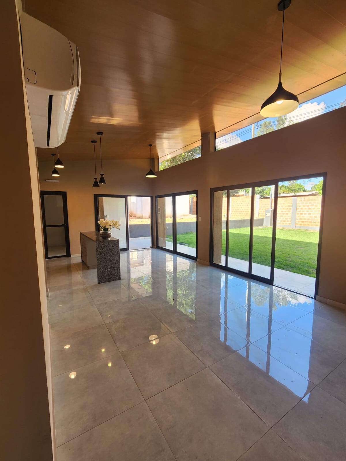 Alquiler De Casa En Barrio Cerrado Terra Viva – Maramburé, Luque — foto 2