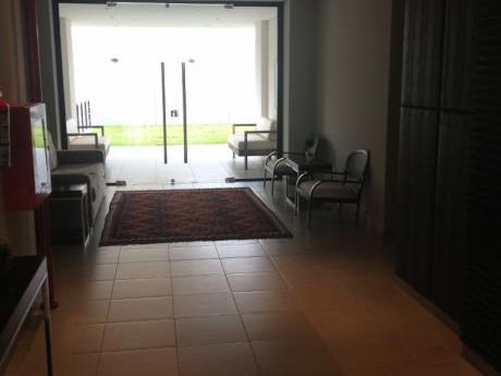 Alquilo Hermoso Departamento – Zona Manora
