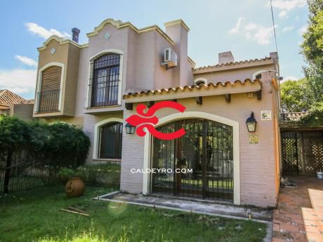 Casa Con Renta En Carrasco. Ref: 5837