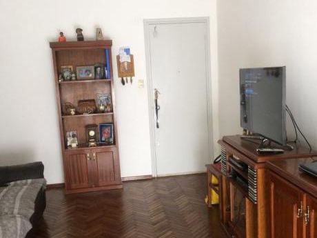 Impecable! Primer Piso Al Frente.