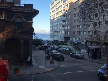 Scoseria Prox Rbla, 1 Dorm Con Muebles, Losa, Amplio.
