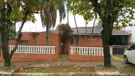 Amplia Casa En Luque!
