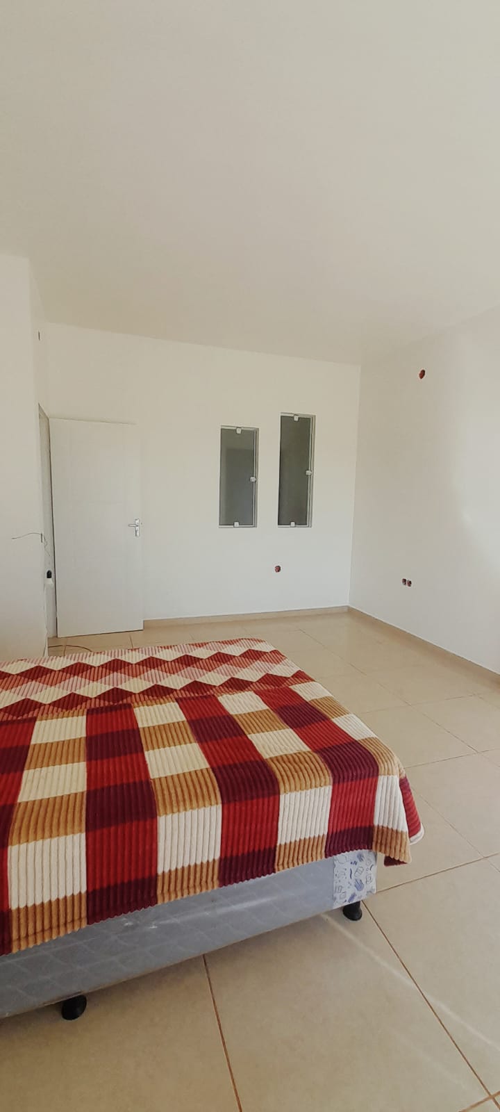 CASA DE DOS PISOS EN CDE.  EXCELENTE ESTADO, SON DOS TERRENOS JUNTOS — foto 3