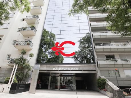 Oficina En Edificio Gamma Tower. Ref.: 4084