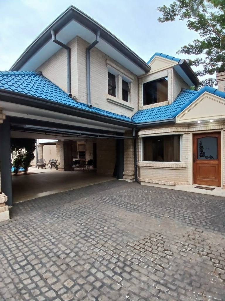 Casa en alquiler en Los Laureles