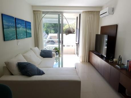 Precioso Departamento En Venta. Parrillero De Uso Exclusivo.