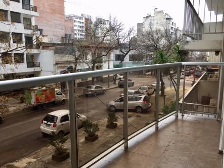 Amplio Patio + Terraza Al Frente, Portería 24hs, A 200m. Rambla