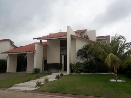 Bella Casa En Alquiler