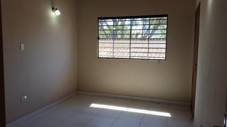 Alquiler Duplex Con Piscina, Zona Más Segura Del Barrio Los Laureles