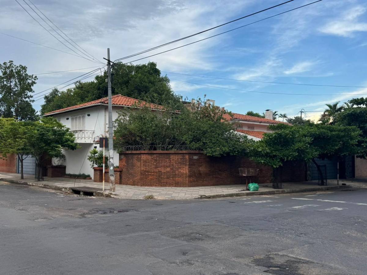 VENDO PROPIEDAD EN ESQUINA EN BARRIO HERRERA — foto 3