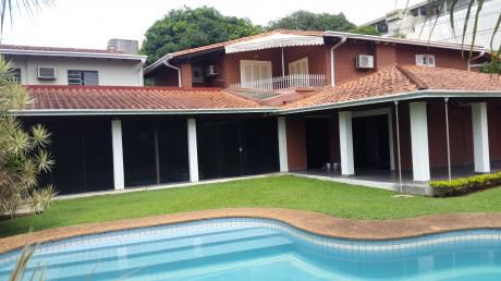 Alquiler Para Oficina Vivienda, Amplia Casa Sobre Asfaltada Zona Banco Central