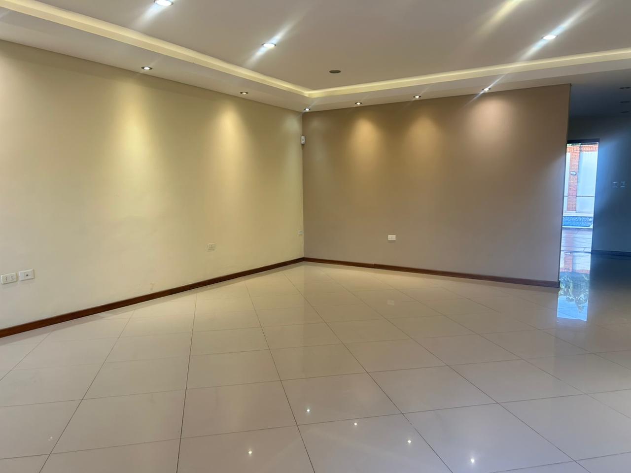 Vendo Casa De 4 Dormitorios En Lambare — foto 3