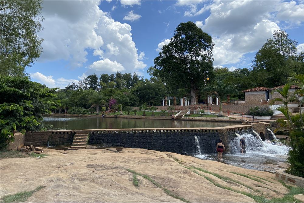 Vendo hermosa casa en la ciudad de Piribebuy — foto 3