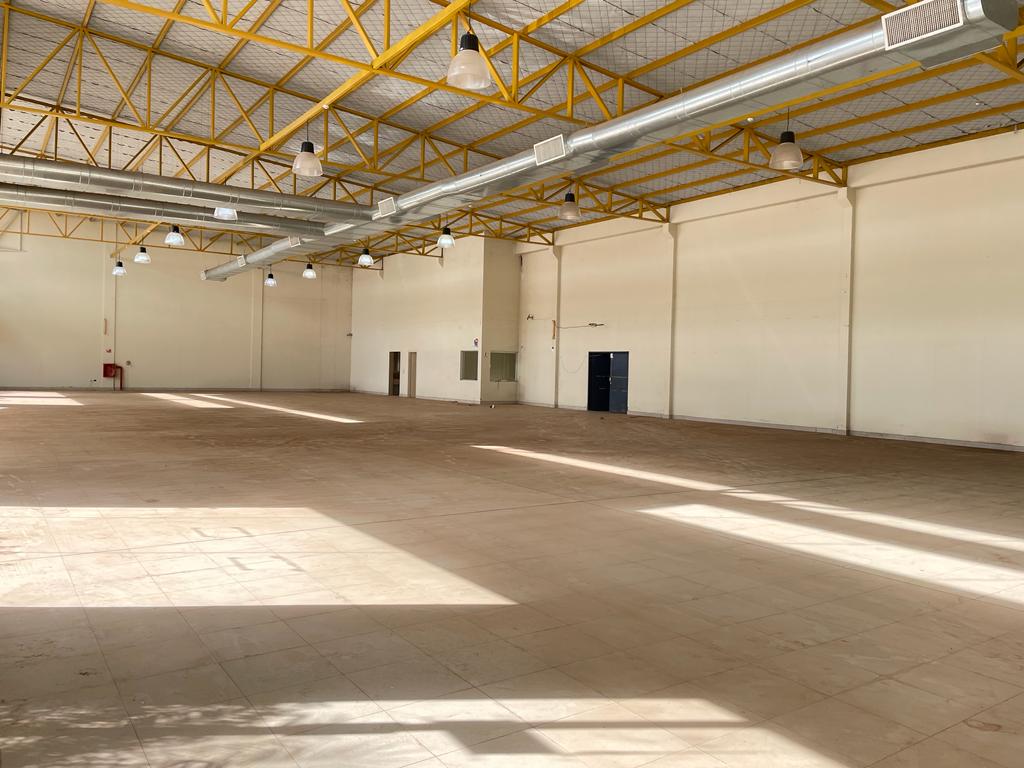VENDO SHOWROOM EN CNEL. OVIEDO — foto 3