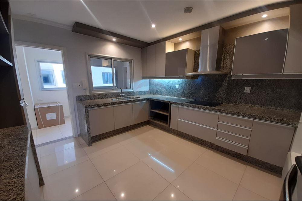 HERMOSO DEPARTAMENTO SOBRE LA AVENIDA MOLAS LOPEZ — foto 2