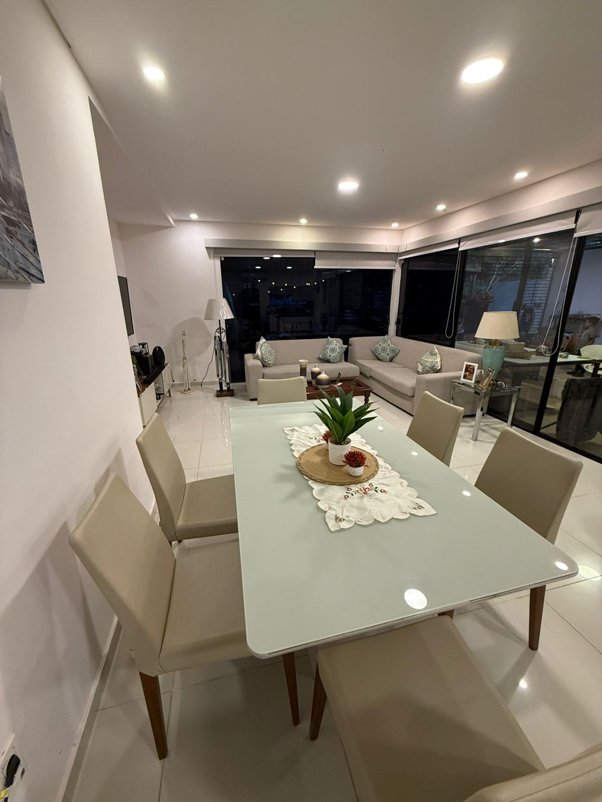 VENDO HERMOSA CASA DE 3 HABITACIONES EN SAN BERNARDINO — foto 2
