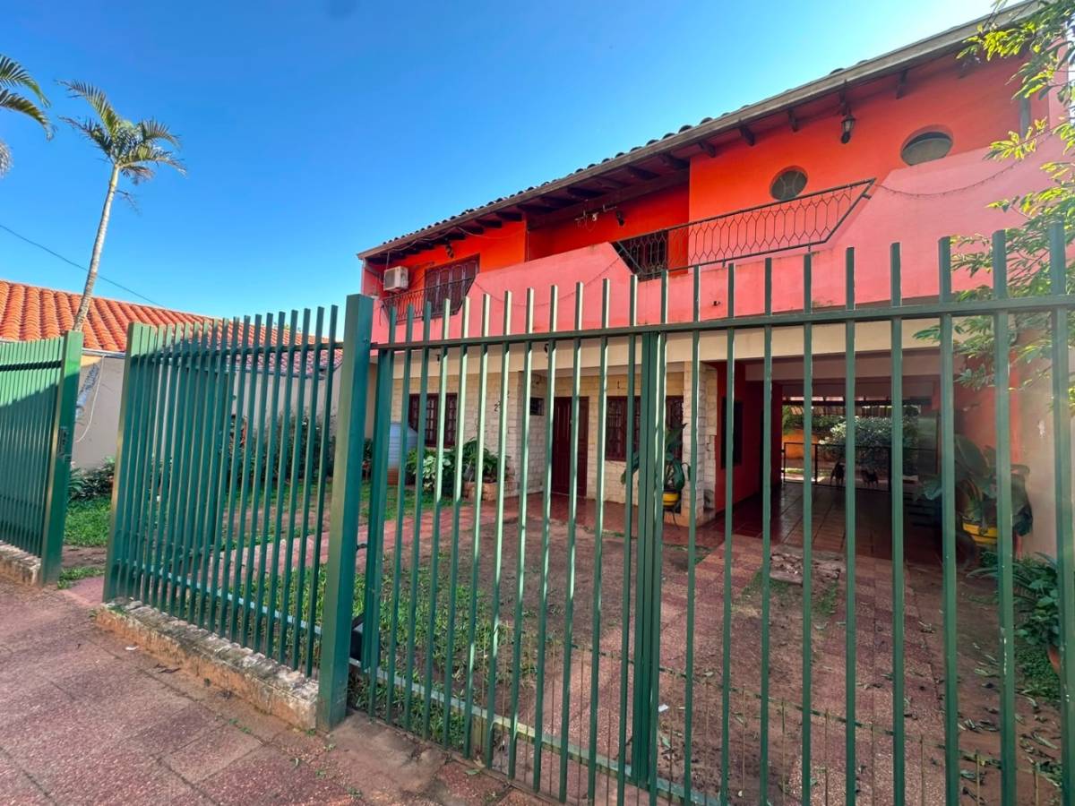 VENDO CASA DE 4 DORMITORIOS ,DOS PLANTAS BARRIO AMÉRICA - LUQUE — foto 2