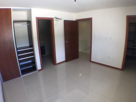 Casaen Venta En Condominio Privado Las Palmas Del Oeste