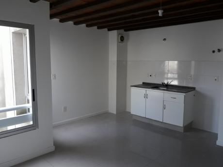 1 Dormitorio. Nuevo, Luminoso, Bien Ubicado!