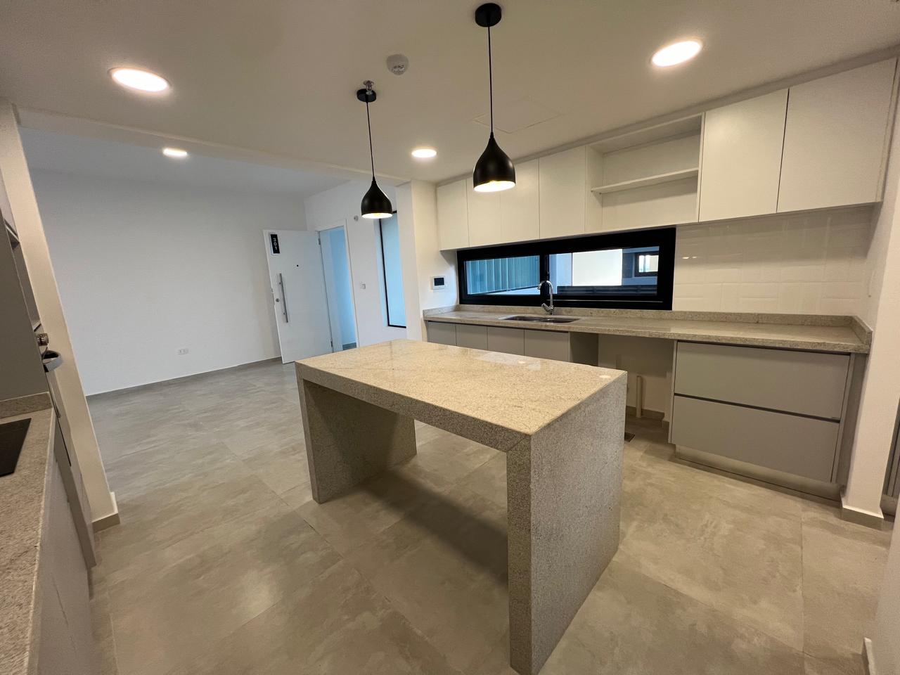 HERMOSO Y AMPLIO DPTO DE 3 DORM ZONA COL AMERICANO — foto 3