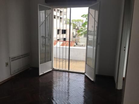 Imperdible, 1 Dormitorio, Terraza Independiente, Tres Cruces!
