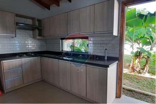 CASA A ESTRENAR EN CAACUPE — foto 3