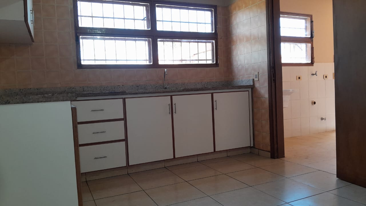 Alquilo casa con amplio patio en luque zona Conmebol — foto 3