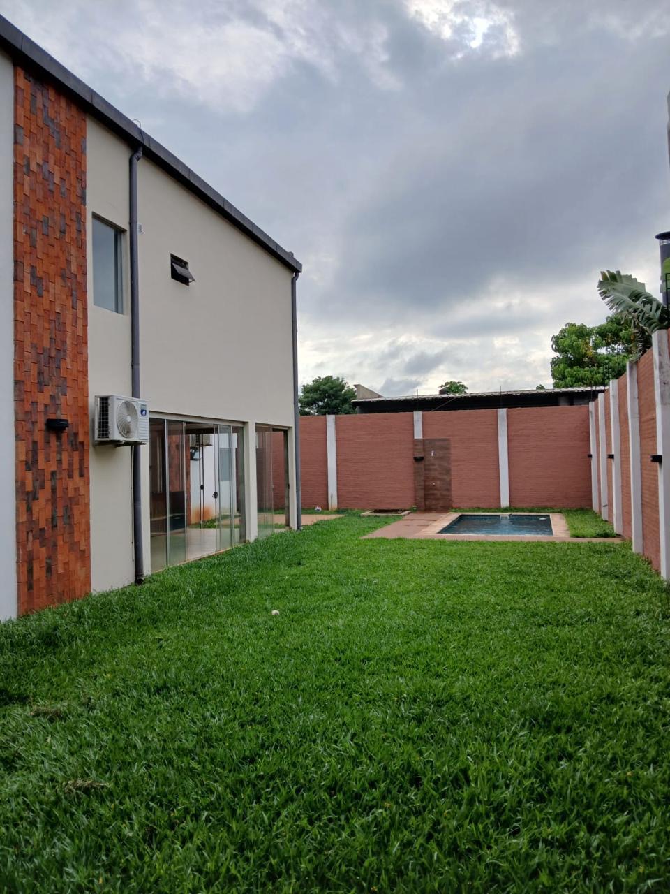 Alquilo Casa De 3 Dormitorios Zona Aeropuerto — foto 2