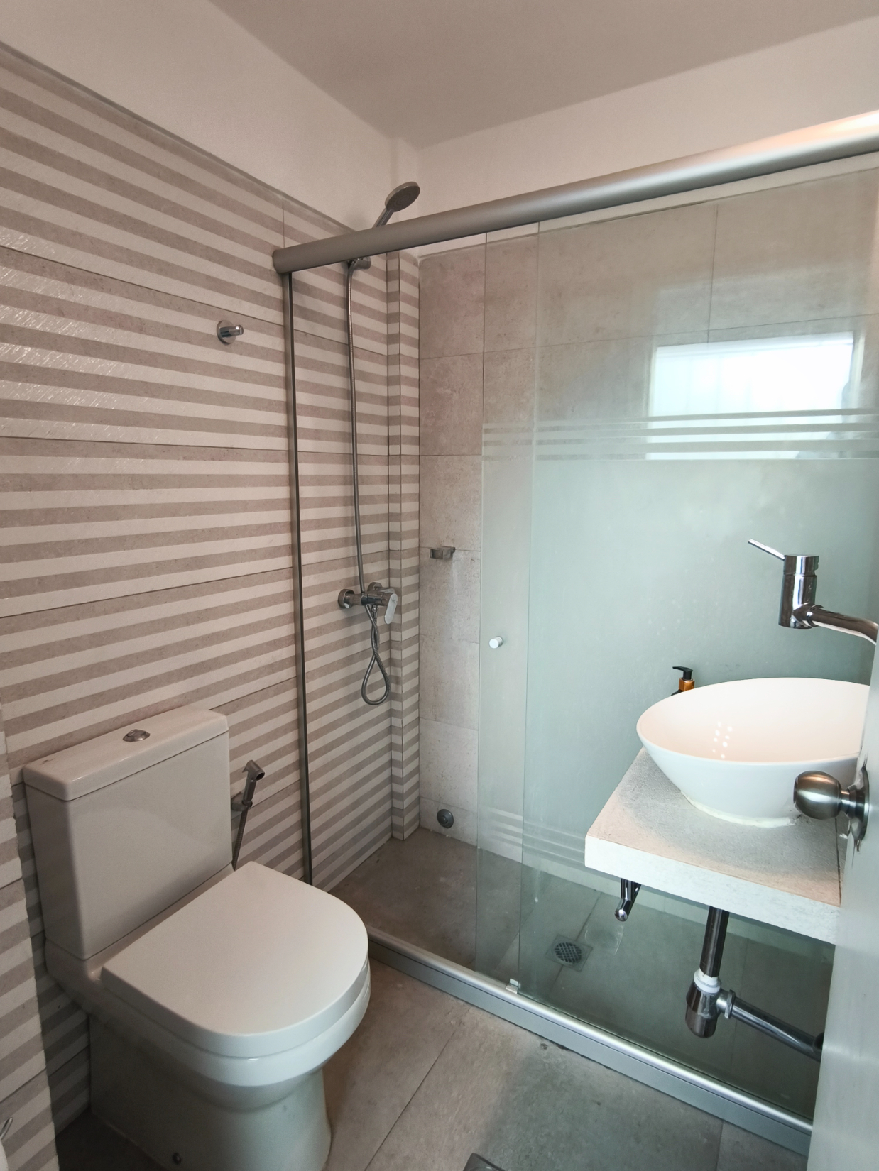 EXCELENTE 2 PLANTAS PISCINA CLIMATIZADA BARBCOA GARAGE APTO. INDEPENDIENTE · Foto 10