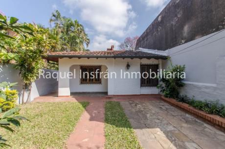 Alquilo Casa En Barrio Jara