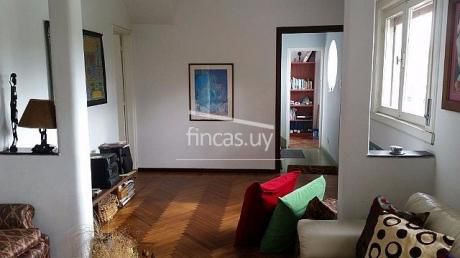 Muy Linda Casa De Altos Art Decó