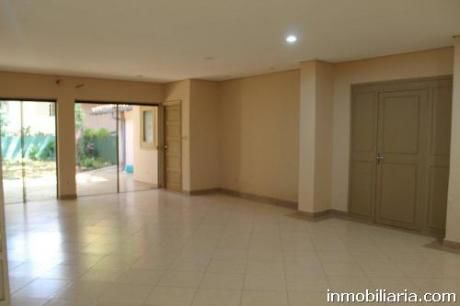 Confortable Casa En Mcal. Estigarribia