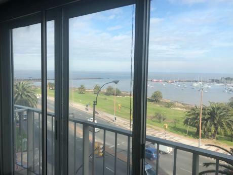 Apartamento En Venta - Rambla De Buceo.