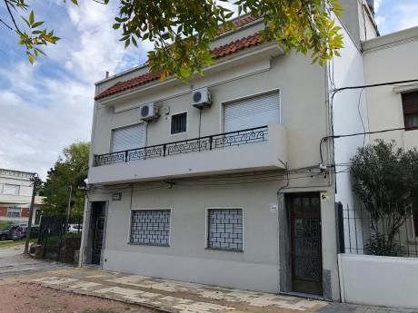 Venta Apartamento De 2 Dormitorios. Patio Con Parrillero!