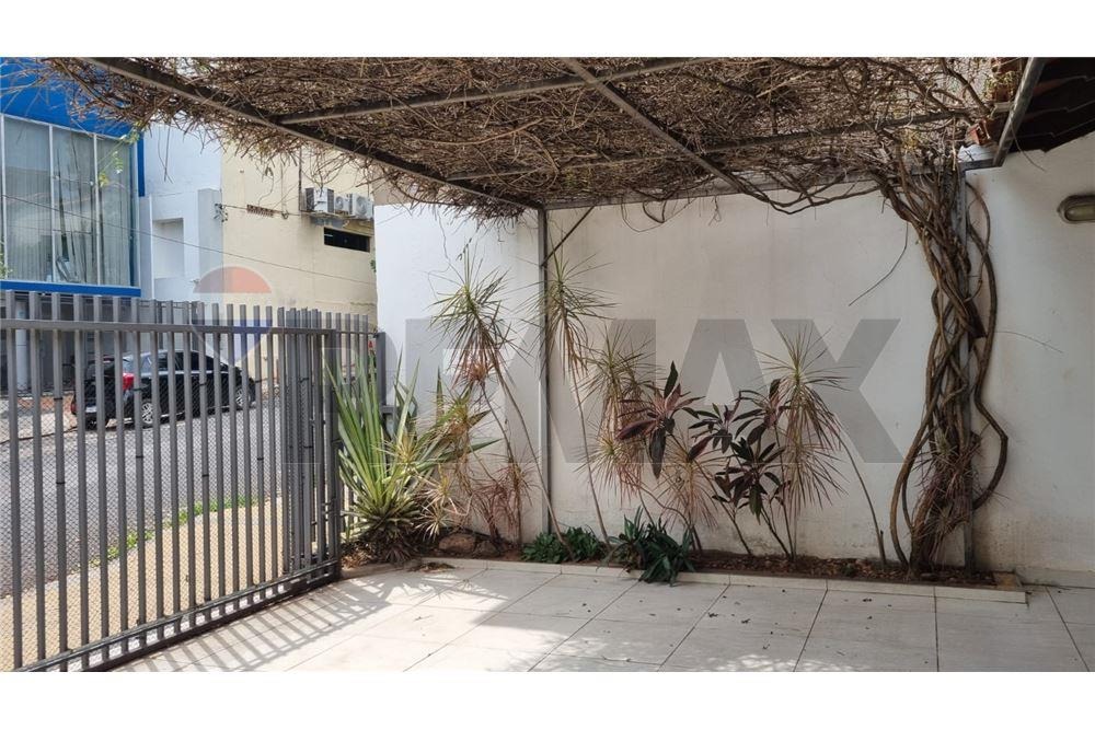 VENDO GRAN RESIDENCIA EN ASUNCIÓN — foto 2