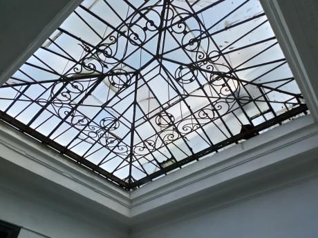 Excelente Oportunidad De Inversion, Restauracion Ciudad Vieja Peatonal Sarandi
