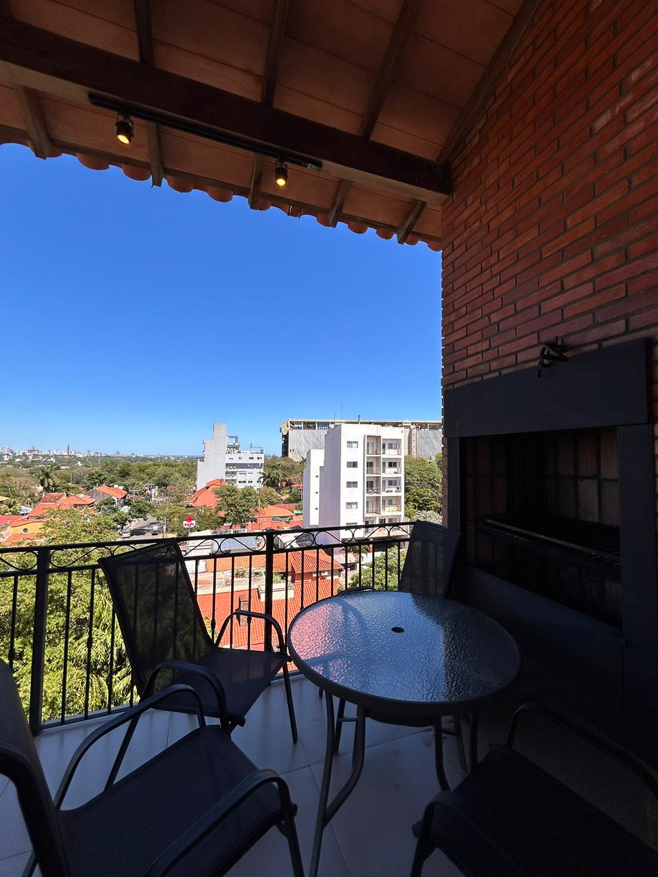 Vendo Departamento Amoblado De 2 Dormitorios — foto 2