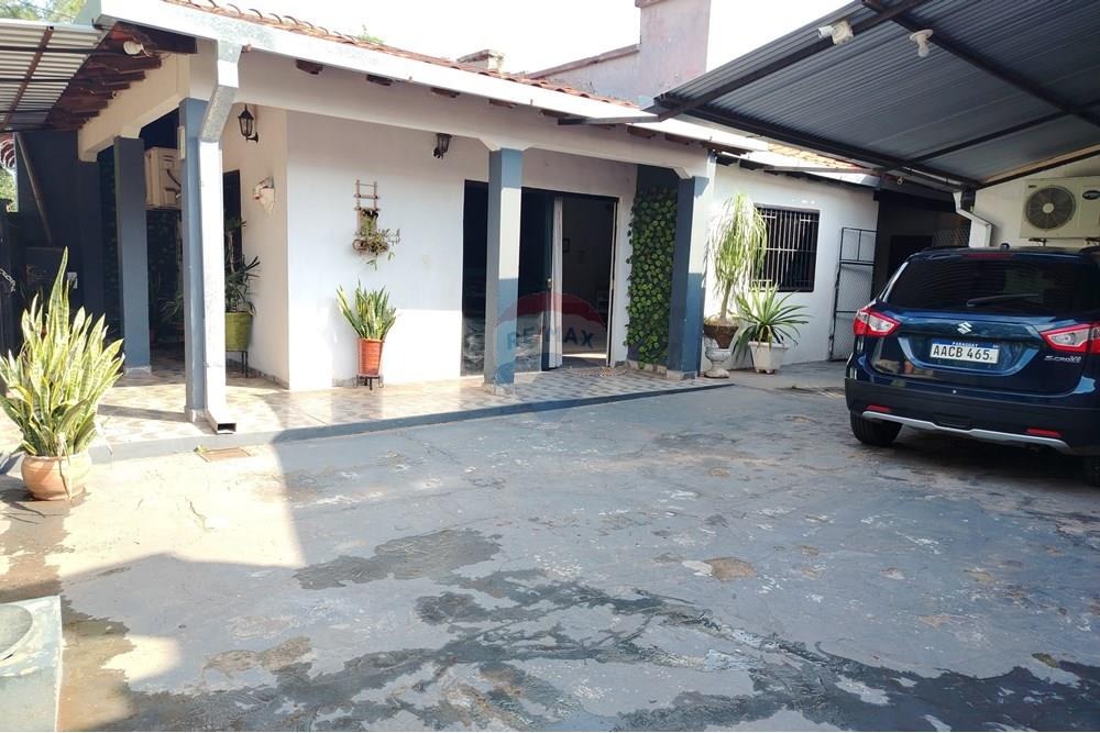 Vendo Residencia amplia en Caacupé Centro — foto 3