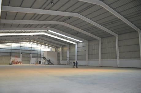 Local En Alquiler De 1500m2 En Terreno De 2606m2 A Metros De Ruta Perimetral