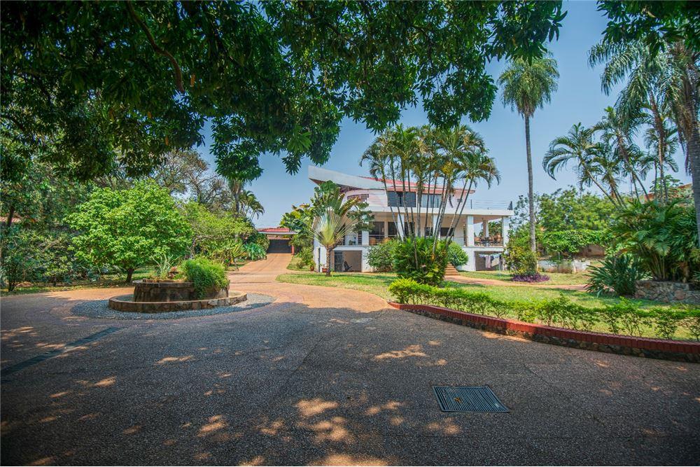 FABULOSA E INCREIBLE RESIDENDIA EN SAN LORENZO ZONA UNA — foto 3