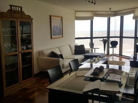 Rambla Frente Al Mar, Vista Increíble, Impecable, 130 M2, Garaje X2